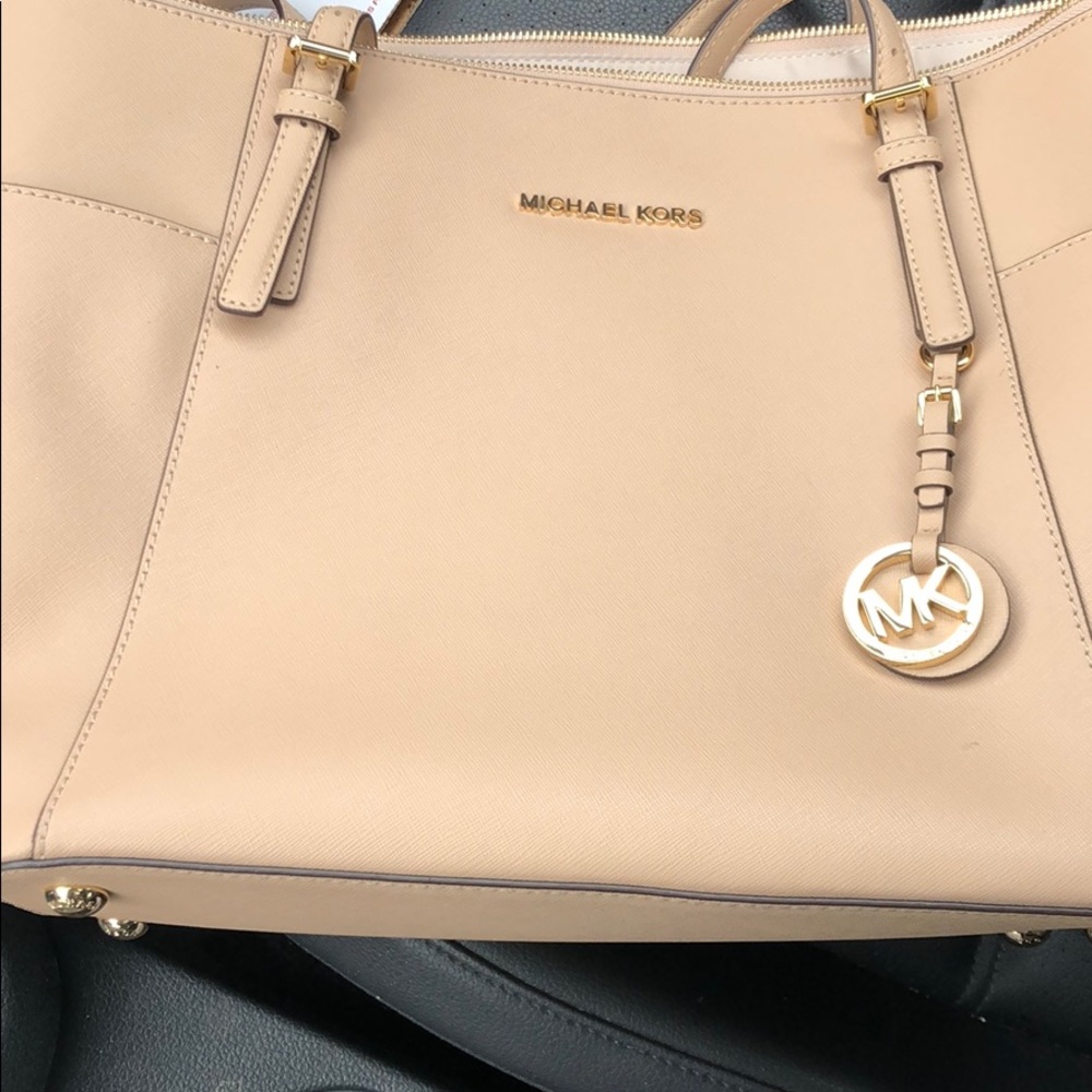 NWOT Authentic Michael Kors purse